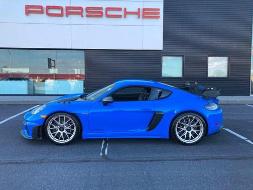 2024 Porsche 718 Cayman GT4 RS