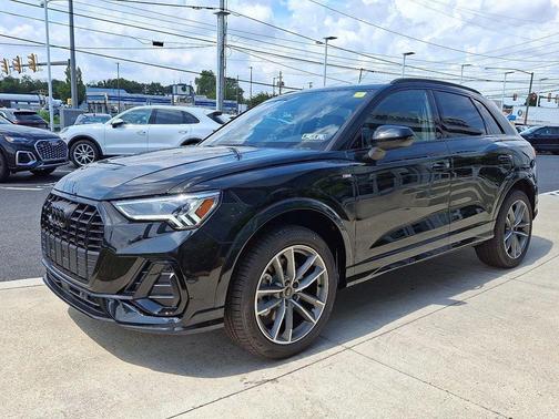 2025 Audi Q3 Premium 45 TFSI S line quattro Tiptronic