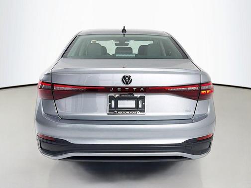 Pyrite Silver Metallic 2026 Volkswagen Jetta 1.4T SE