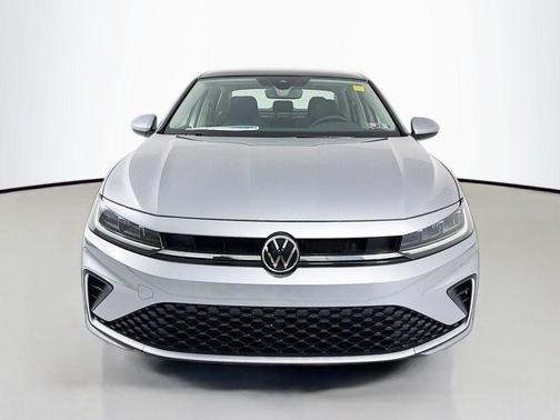 Pyrite Silver Metallic 2026 Volkswagen Jetta 1.4T SE