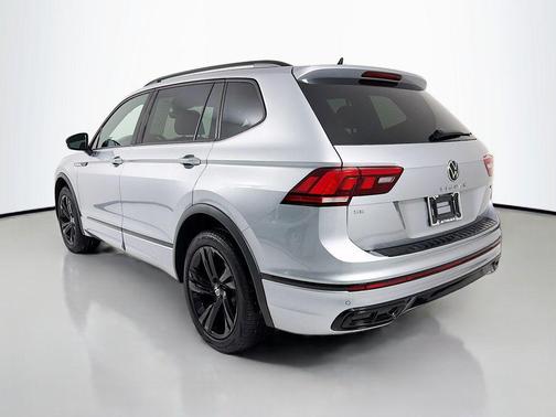 2023 Volkswagen Tiguan 2.0T SE R-Line Black 4MOTION