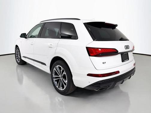 Carrara White 2026 Audi Q7 55 Premium