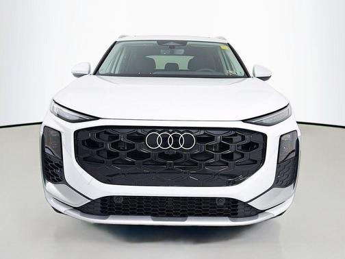 2026 Audi Q3 S line