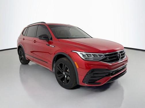 Kings Red Metallic 2024 Volkswagen Tiguan 2.0T SE R-Line Black 4MOTION