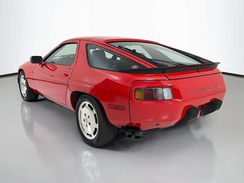Red 1985 Porsche 928