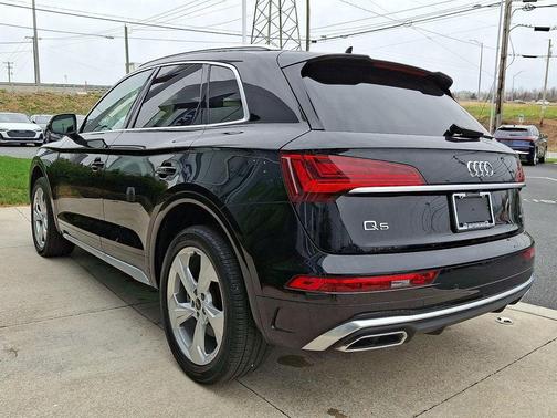 2023 Audi Q5 45 S line Premium Plus