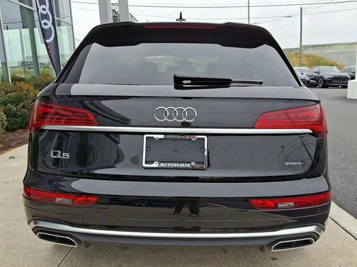 2023 Audi Q5 45 S line Premium Plus