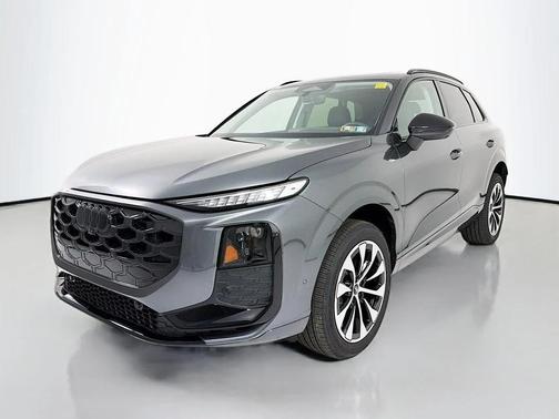 Daytona Gray Pearl Effect 2026 Audi Q3 TFSI quattro S tronic