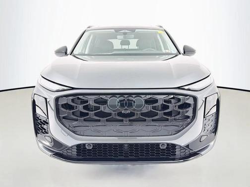 Daytona Gray Pearl Effect 2026 Audi Q3 TFSI quattro S tronic