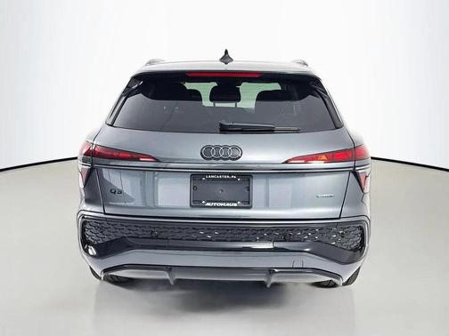 Daytona Gray Pearl Effect 2026 Audi Q3 TFSI quattro S tronic