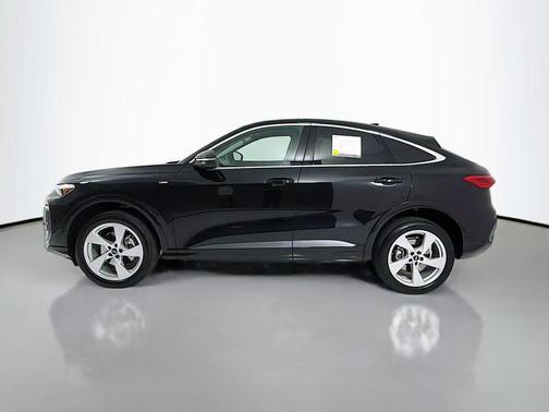 Mythos Black Metallic 2025 Audi Q5 Premium Plus TFSI quattro S tronic