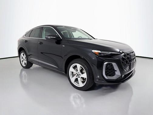 Mythos Black Metallic 2025 Audi Q5 Premium Plus TFSI quattro S tronic