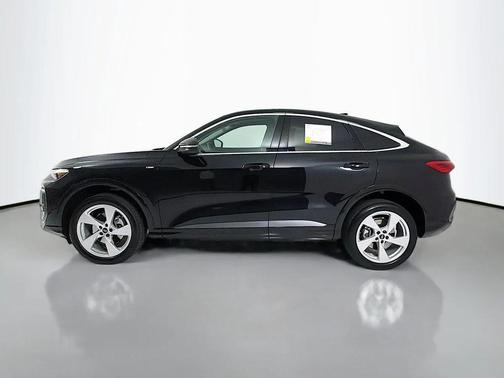 Mythos Black Metallic 2025 Audi Q5 Premium Plus TFSI quattro S tronic