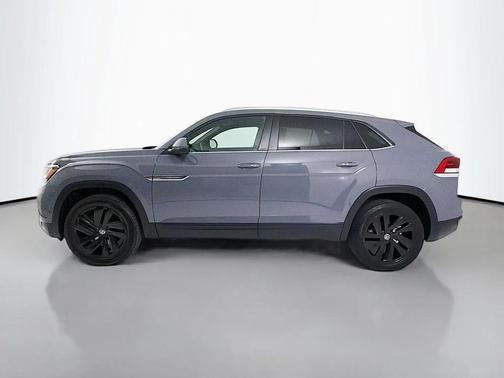 Pure Gray 2022 Volkswagen Atlas Cross Sport 3.6L V6 SE w/Technology