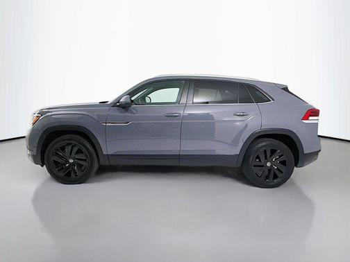 Pure Gray 2022 Volkswagen Atlas Cross Sport 3.6L V6 SE w/Technology