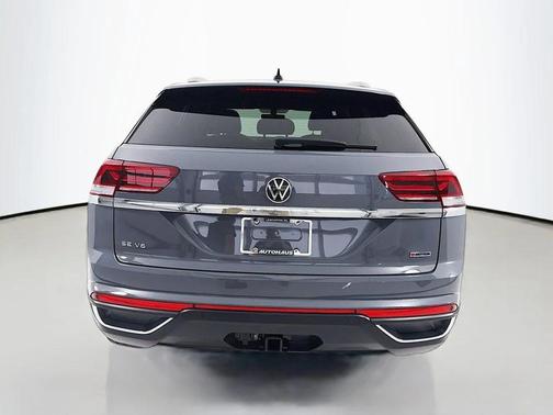 Pure Gray 2022 Volkswagen Atlas Cross Sport 3.6L V6 SE w/Technology