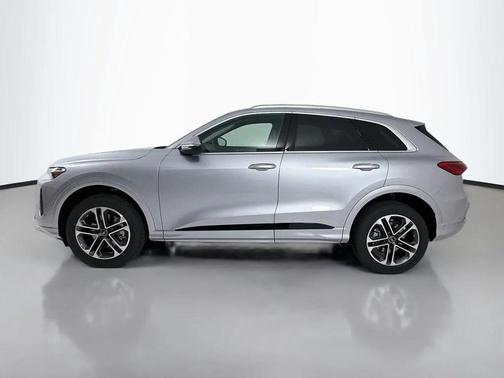 Florett Silver Metallic 2026 Audi Q5 Premium TFSI quattro S tronic