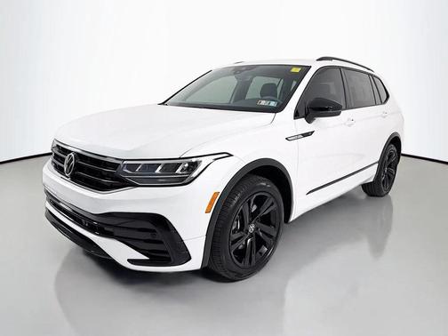Opal White Pearl 2023 Volkswagen Tiguan 2.0T SE R-Line Black 4MOTION