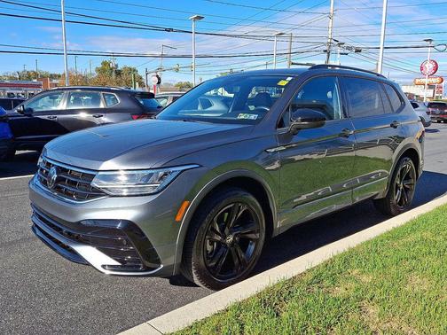 2023 Volkswagen Tiguan 2.0T SE R-Line Black 4MOTION