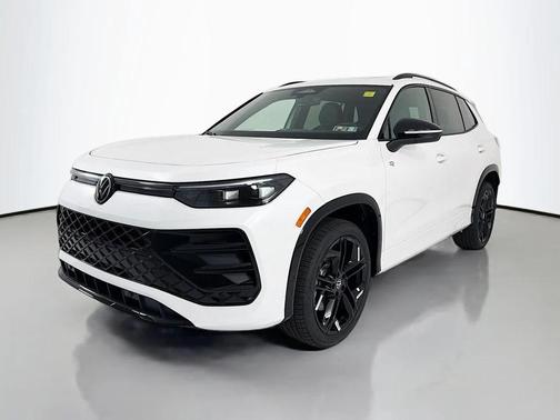 opal white pearl 2026 Volkswagen Tiguan 2.0T SE R-Line Black 4MOTION