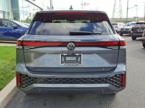 2026 Volkswagen Tiguan 2.0T SE R-Line Black 4MOTION