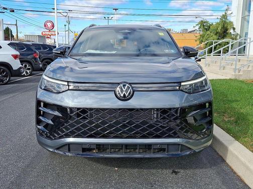 2026 Volkswagen Tiguan 2.0T SE R-Line Black 4MOTION