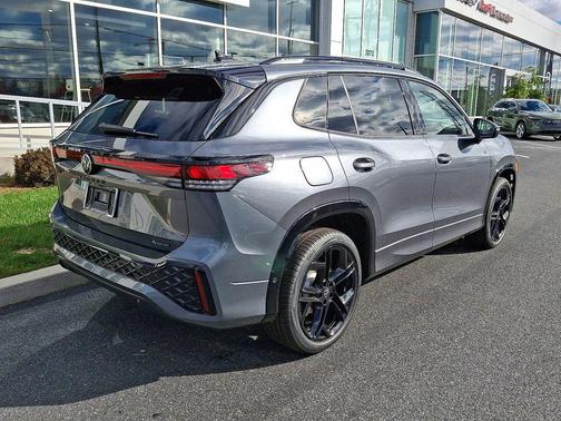 2026 Volkswagen Tiguan 2.0T SE R-Line Black 4MOTION