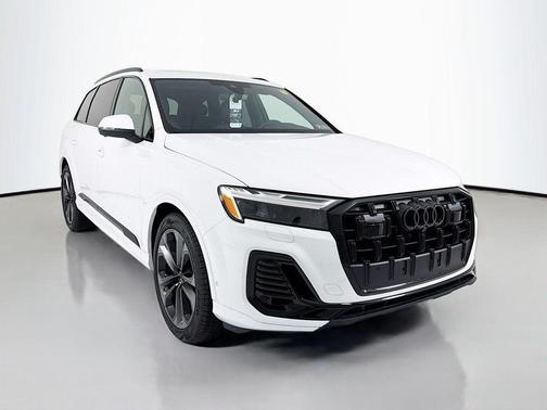 2026 Audi Q7 55 Premium Plus