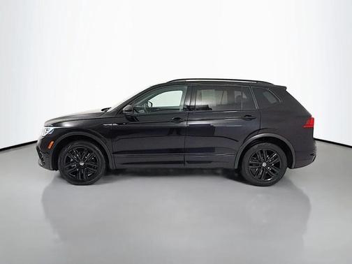 2022 Volkswagen Tiguan 2.0T SE R-Line Black 4MOTION
