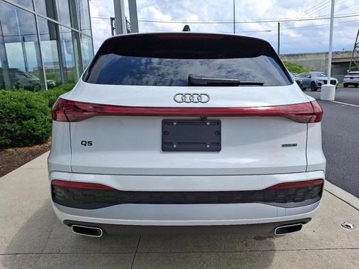 2025 Audi Q5 Premium