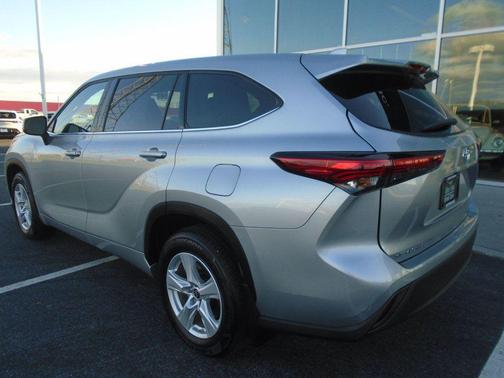 2021 Toyota Highlander LE