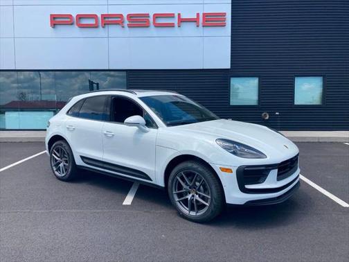 2023 Porsche Macan Base