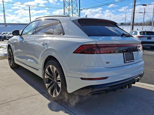 Glacier White Metallic 2026 Audi Q8 55 Premium Plus