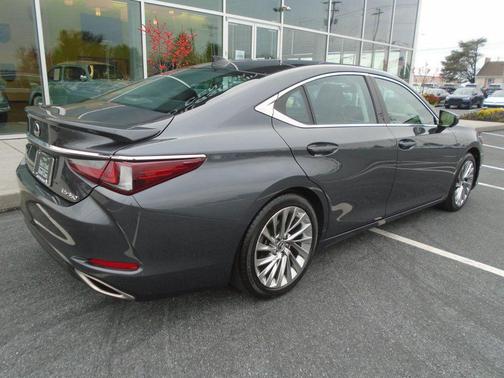 2023 Lexus ES 350 Ultra Luxury