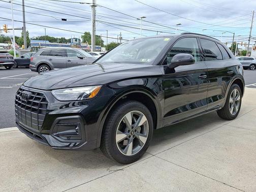 2025 Audi Q5 40 Premium