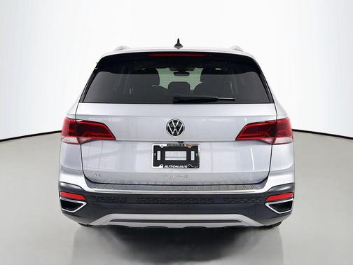 Pyrite Silver Metallic 2023 Volkswagen Taos 1.5T SE