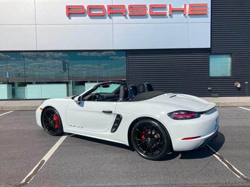 2021 Porsche 718 Boxster S