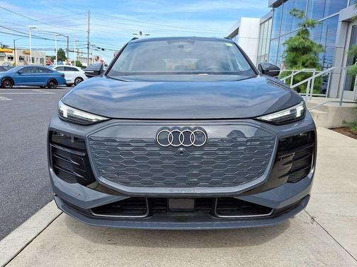 2025 Audi Q6 e-tron Premium Plus quattro