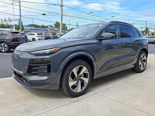 2025 Audi Q6 e-tron Premium Plus quattro