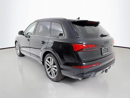 Mythos Black Metallic 2026 Audi Q7 55 Prestige