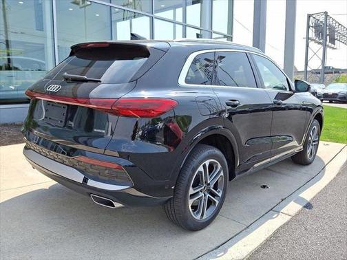 2025 Audi Q5 Premium