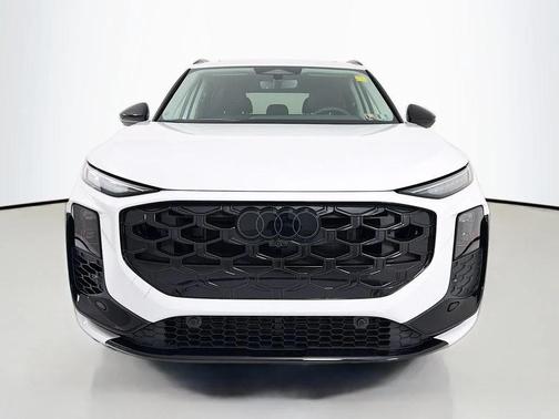 2026 Audi Q3 S line