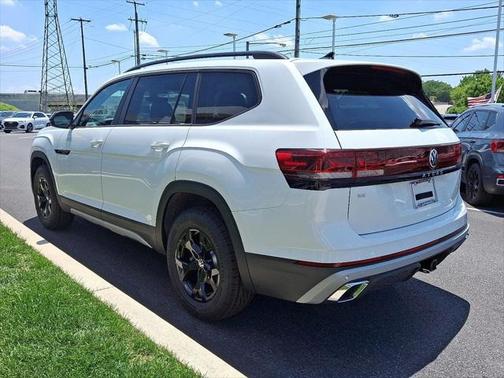 2025 Volkswagen Atlas 2.0T Peak Edition