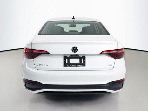 Opal White Pearl 2024 Volkswagen Jetta 1.5T SE
