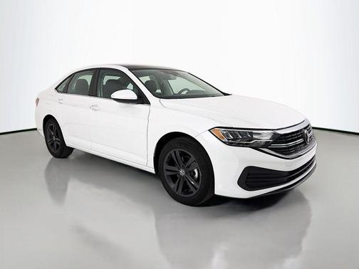 Opal White Pearl 2024 Volkswagen Jetta 1.5T SE