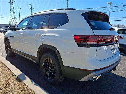 2025 Volkswagen Atlas 2.0T Peak Edition