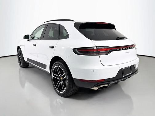 2021 Porsche Macan AWD