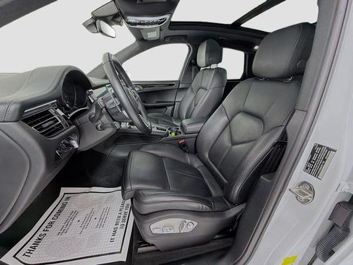 2021 Porsche Macan AWD