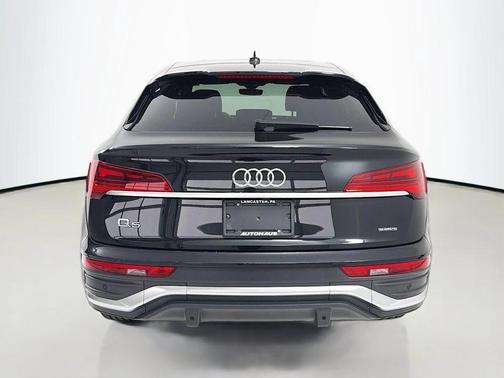 Mythos Black Metallic 2022 Audi Q5 45 S line Premium