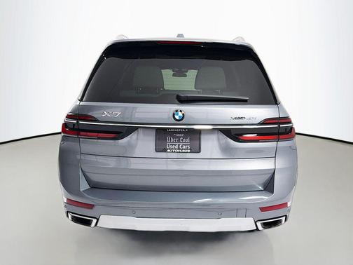 Skyscraper Grey Metallic 2023 BMW X7 xDrive40i
